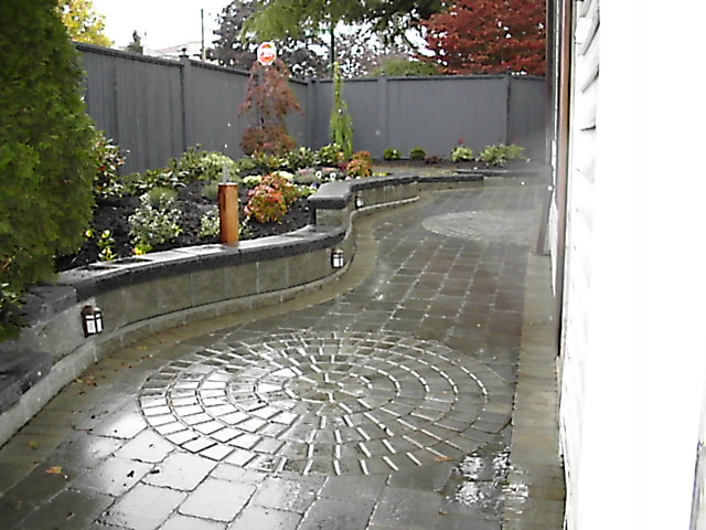 Residential Landscaping - Paving Stones