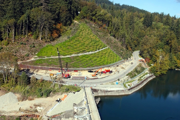 Erosion Control ruskin Dam - commercial landscaping